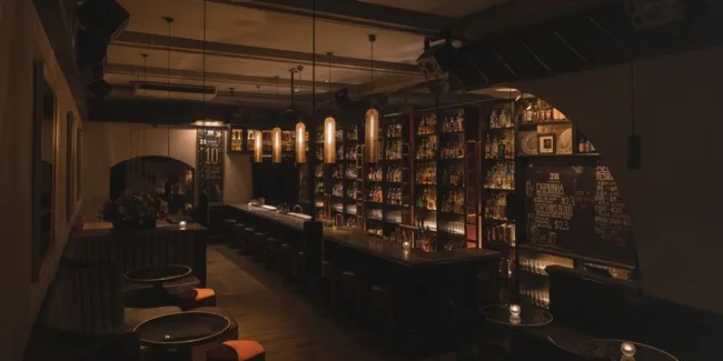 Bars in Singapore-28 Hong Kong Street