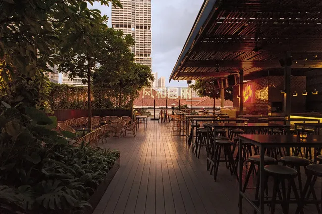 Bars in Singapore-Loof