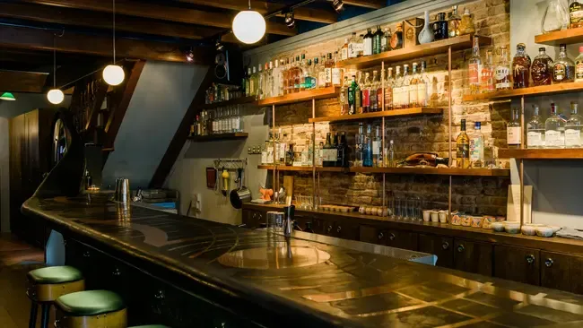 Bars in Singapore-Native