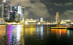 Beaches in Singapore-Marina Bay Sands Promenade (Urban Beach Vibe)